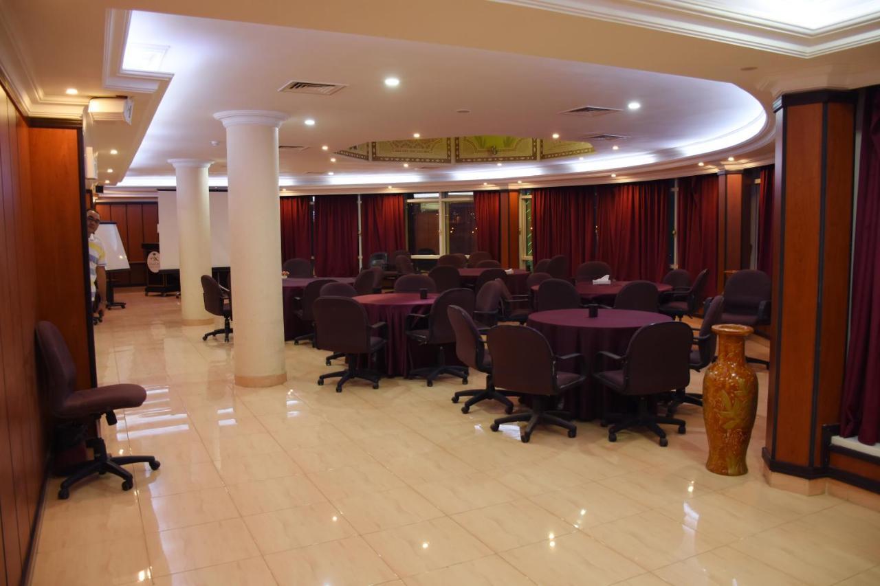 Florida Inn Hotel Najran Exteriör bild