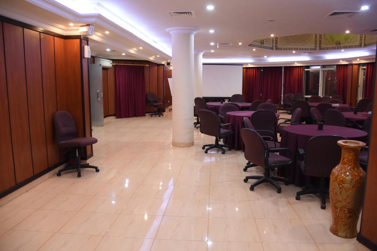 Florida Inn Hotel Najran Exteriör bild